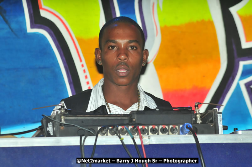 Minister of Tourism, Edmund Bartlett @ Jamaica Jazz and Blues Festival 2009 - Presented by Air Jamaica - Thursday, January 22, 2009 - Venue at the Aqueduct on Rose Hall Resort &amp; Country Club, Montego Bay, Jamaica - Thursday, January 22 - Saturday, January 24, 2009 - Photographs by Net2Market.com - Barry J. Hough Sr, Photographer/Photojournalist - Negril Travel Guide, Negril Jamaica WI - http://www.negriltravelguide.com - info@negriltravelguide.com...!